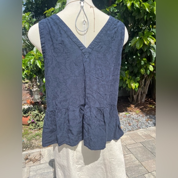 LOFT Navy Textured Tank Top - Picture 4 of 6